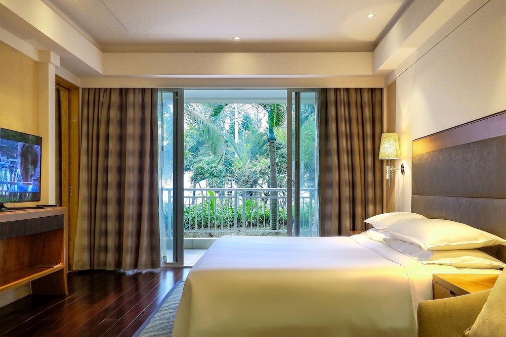 Family Suite, 2 Bedrooms, Balcony, Ocean View - Photo 1