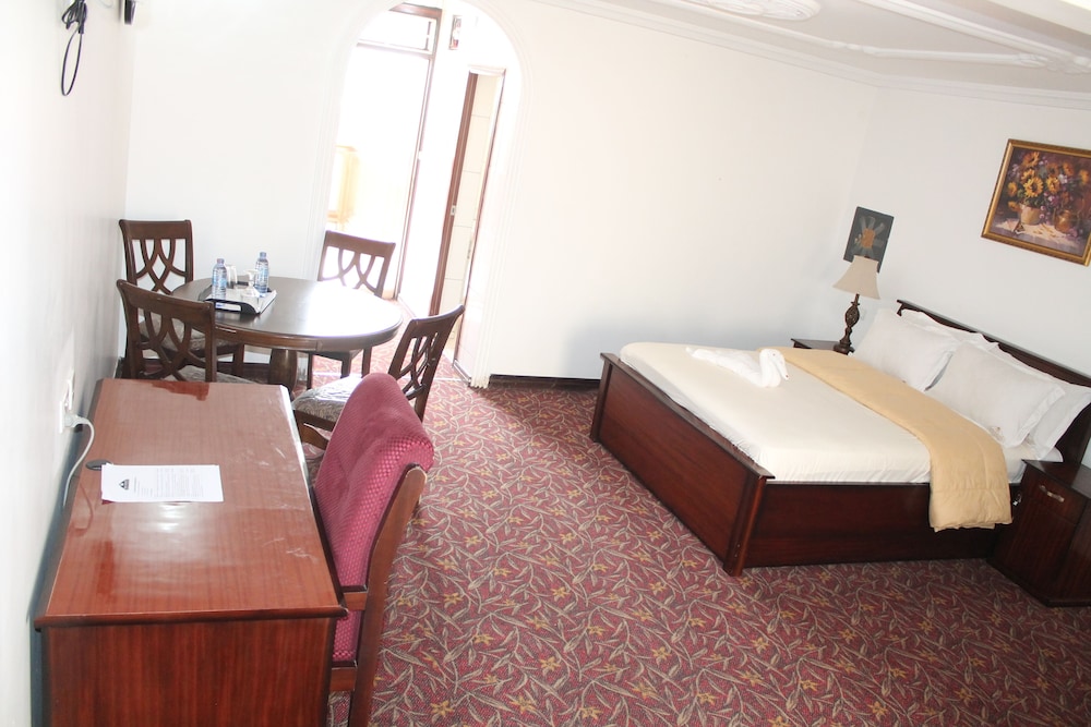 Standard Room photo 2