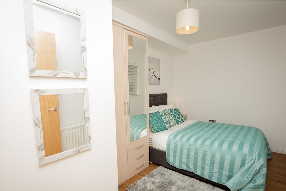 Deluxe Apartment, 2 Bedrooms, Ensuite, River View photo 2
