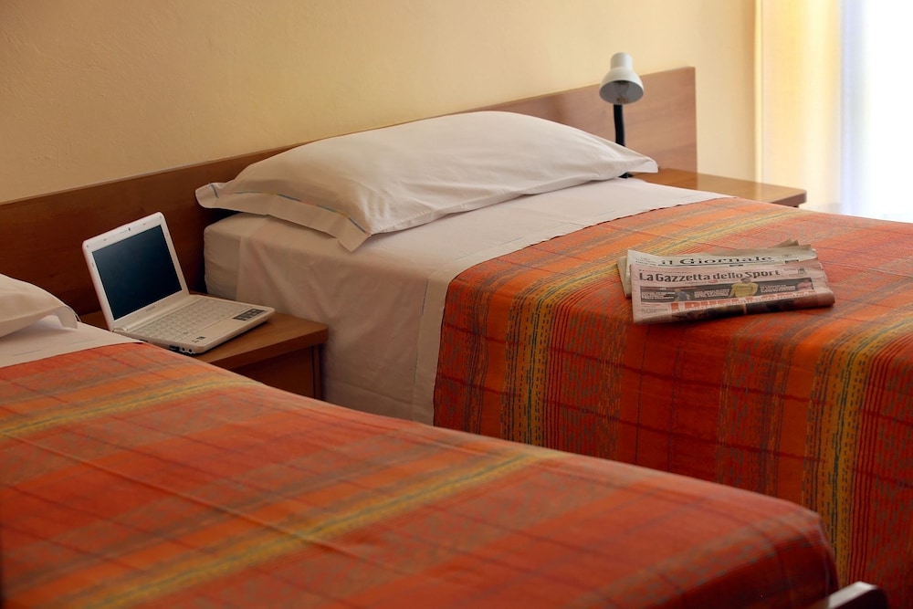 Double or Twin Room, Hill View photo 2