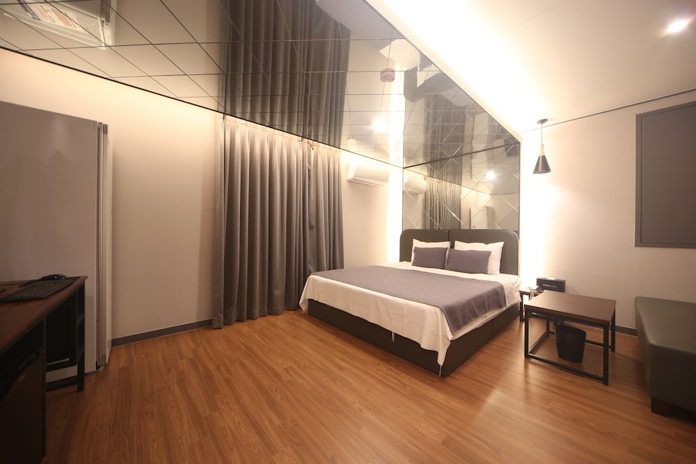 Deluxe Double Room photo 2
