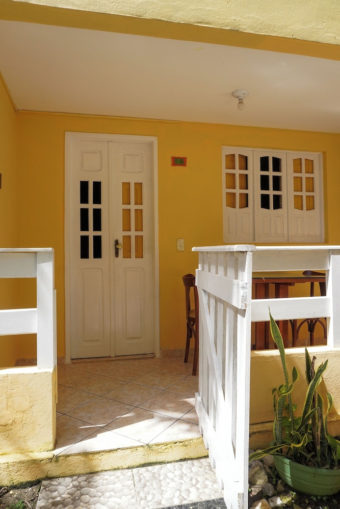 Economy Apartment, 2 Bedrooms, Garden View photo 2