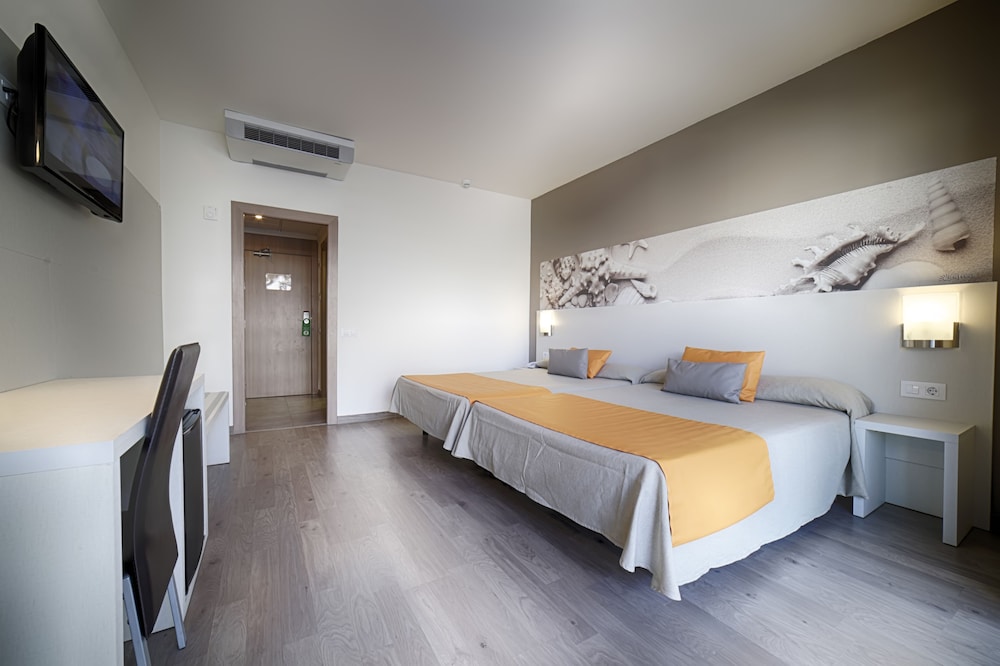 Triple Room (3 ADULTS) - Photo 5