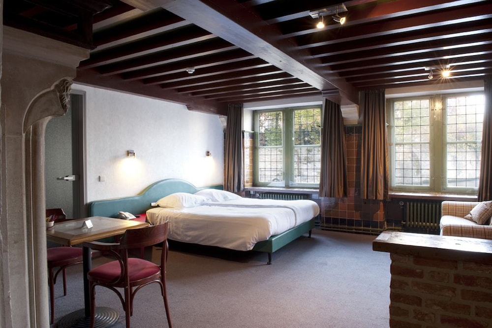 Basic Double or Twin Room, Canal View - Photo 1