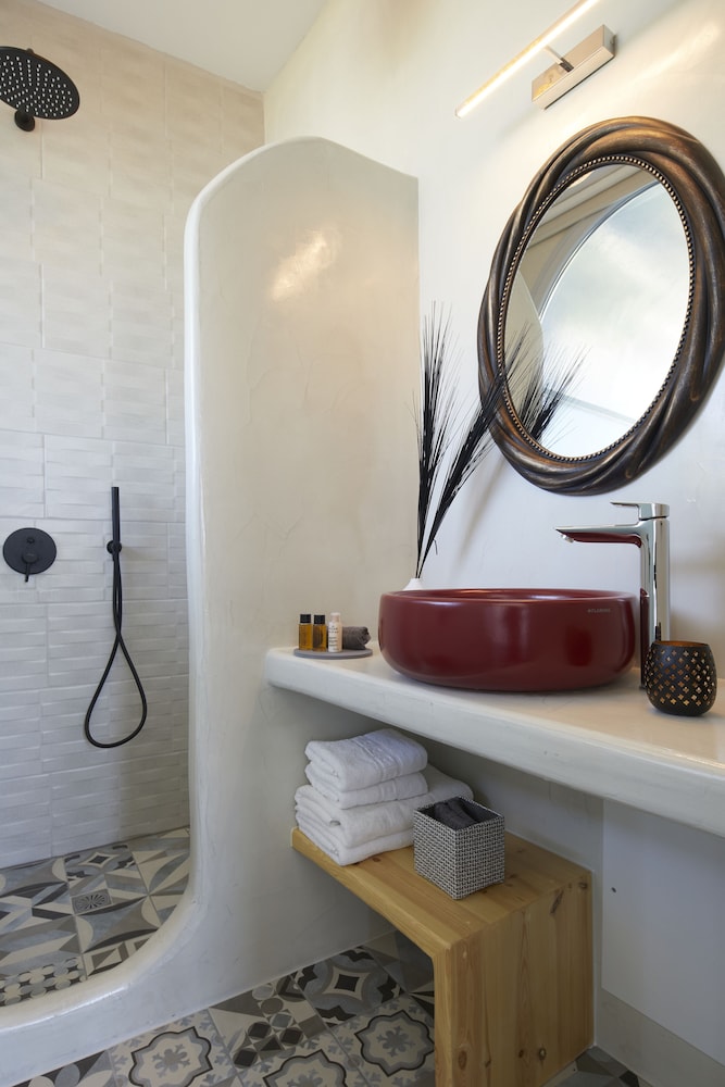 Executive Suite, Hot Tub (Outdoor) - Photo 13