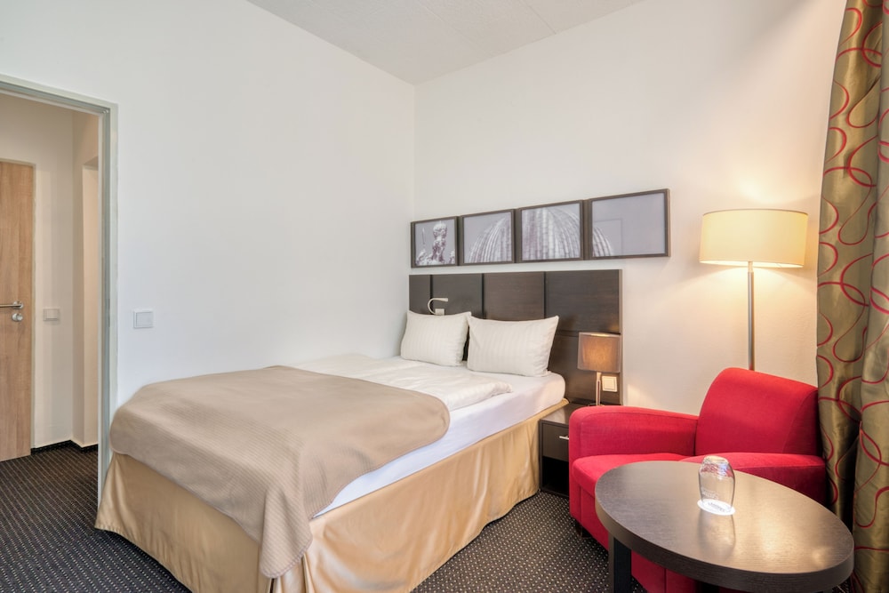 Deluxe Single Room photo 3