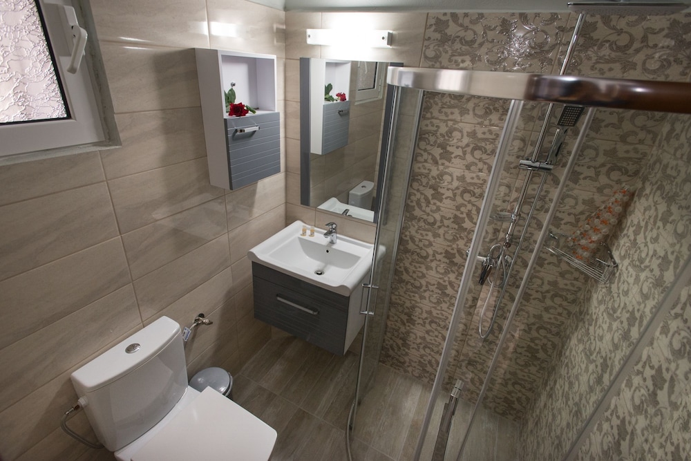 Apartment, 2 Bedrooms - Photo 16