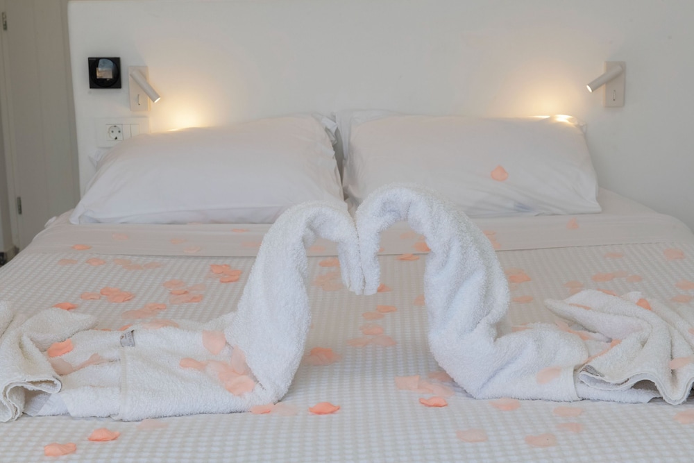 Honeymoon Room