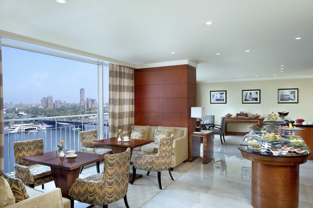 Royal Suite, 1 Bedroom (Club Lounge Access)