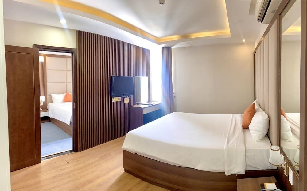 Three Bedrooms Suite with City View photo 3