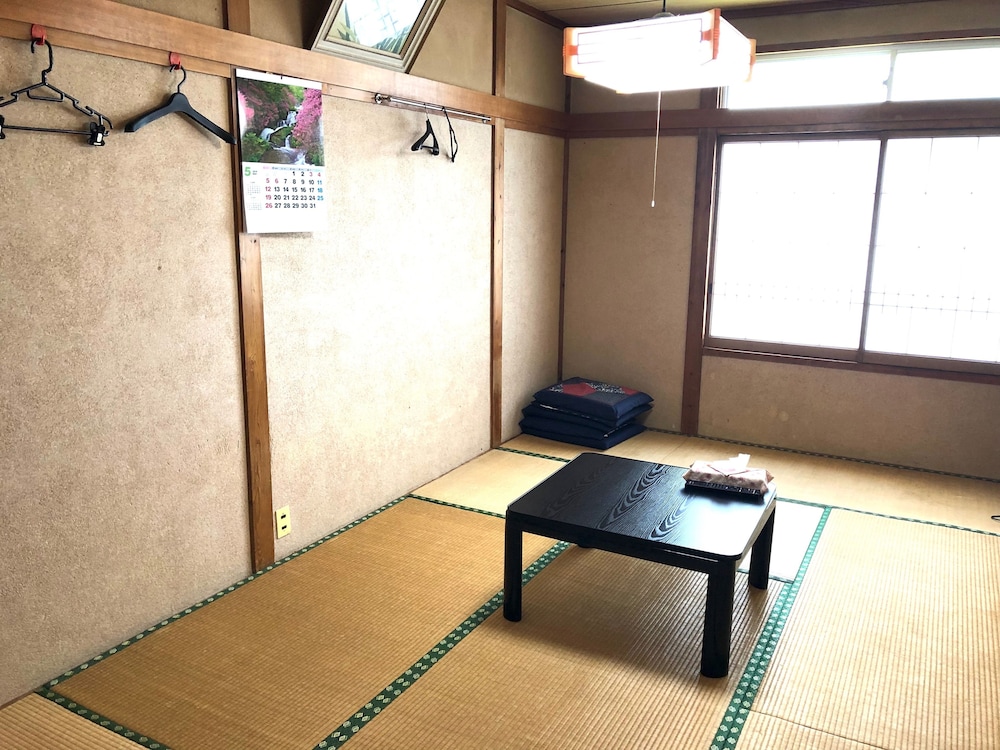Japanese Style Room For 4 People, Smoking photo 1