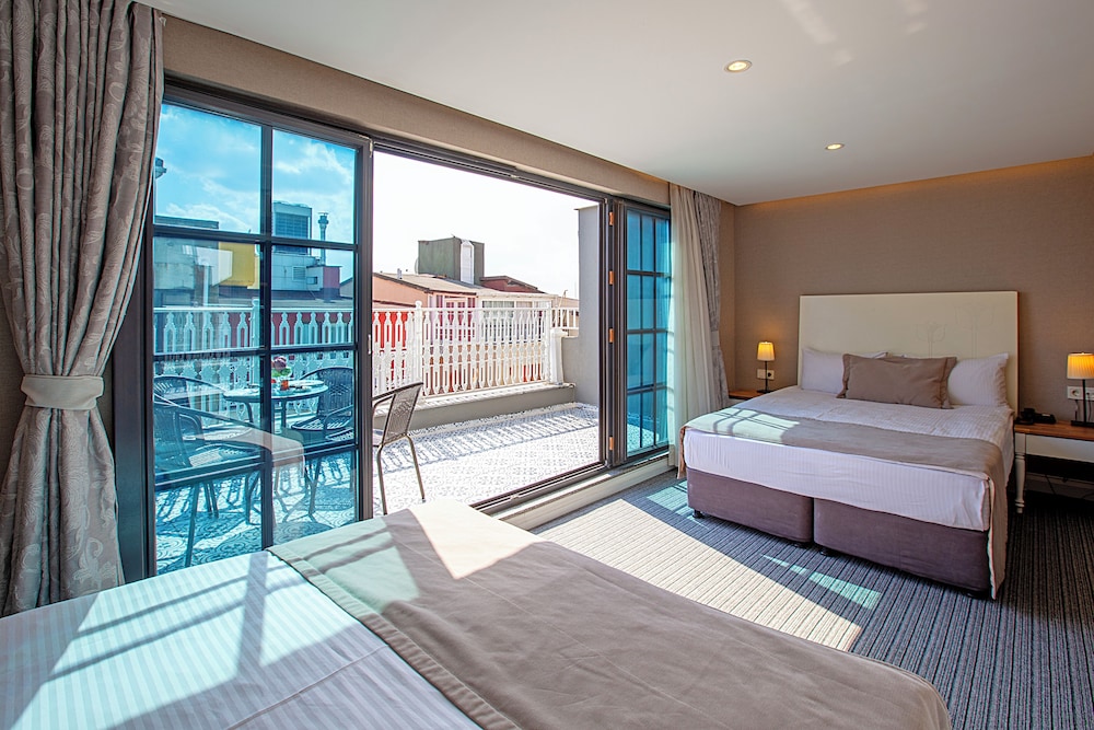 Quadruple Room, Balcony photo 2