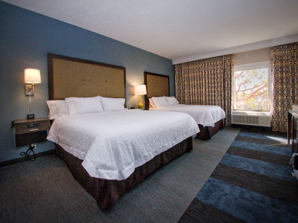 Room, Multiple Beds, Non Smoking - Photo 1