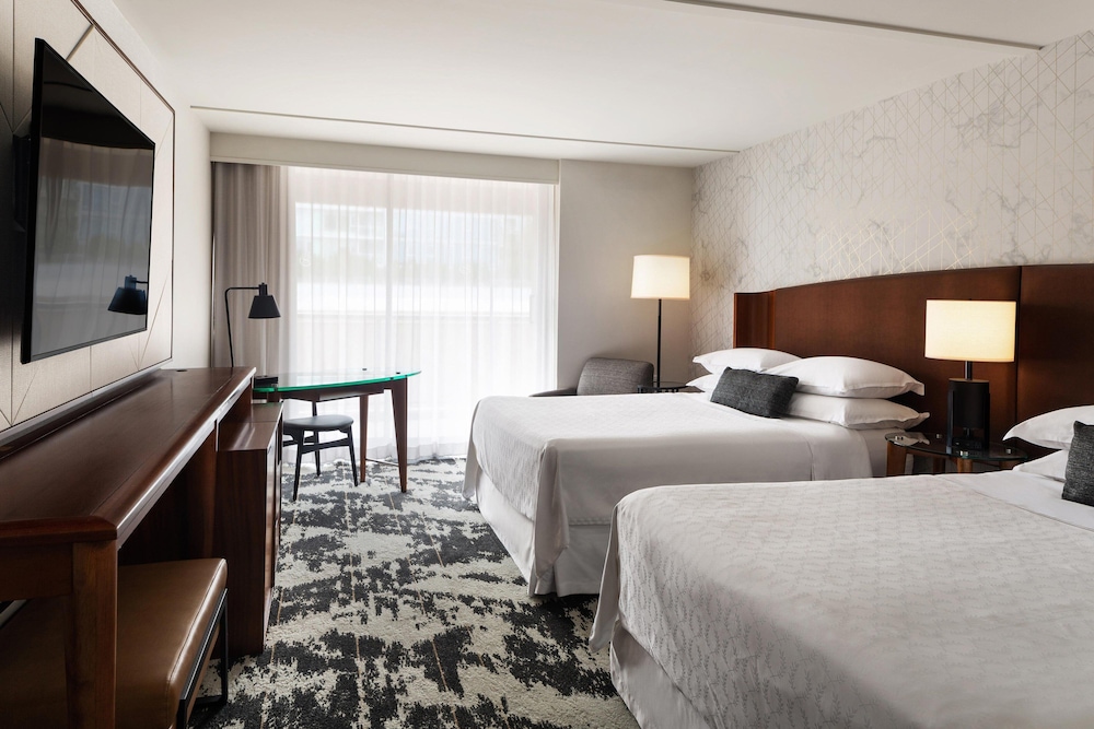 Traditional Room, 2 Queen Beds, City View (Balcony) - Photo 1