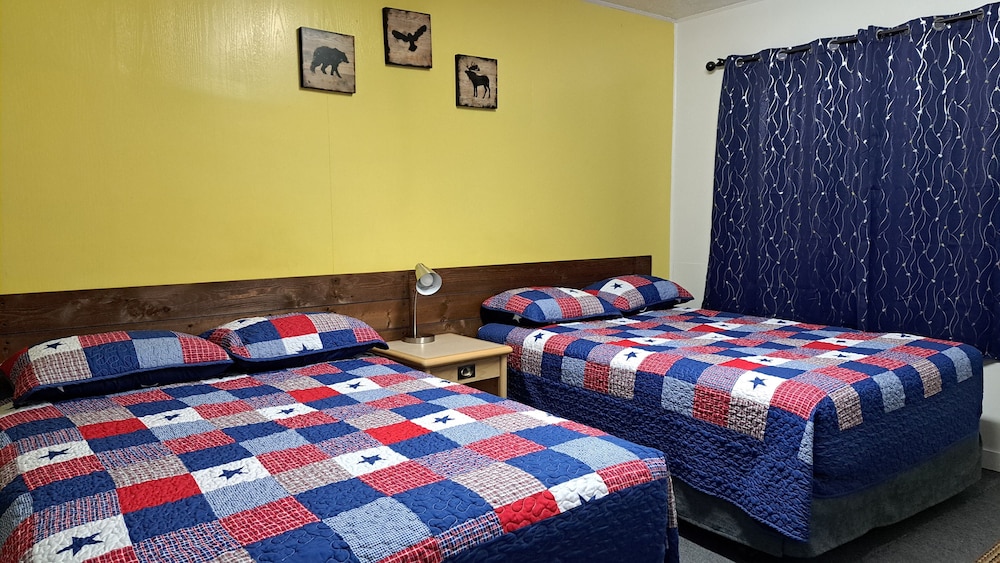 Classic Double Room, 2 Double Beds photo 1