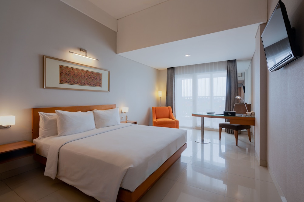 Executive Room - Photo 1