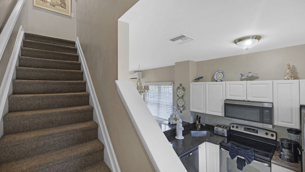 Townhome photo 3