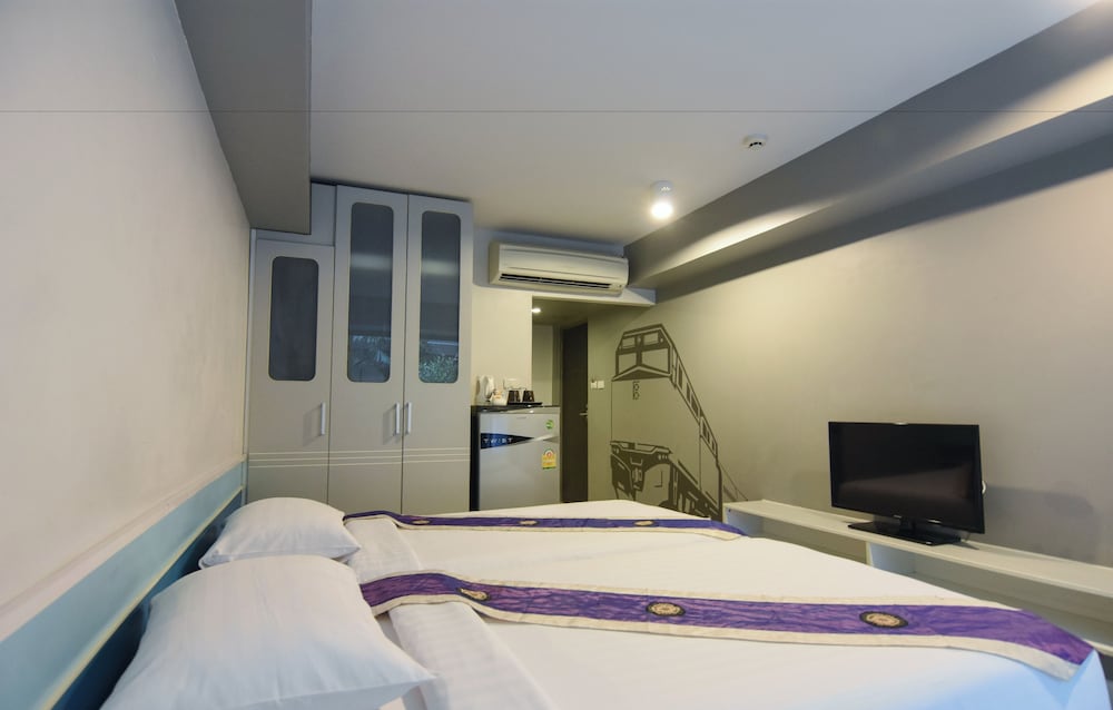 Basement Studio Room