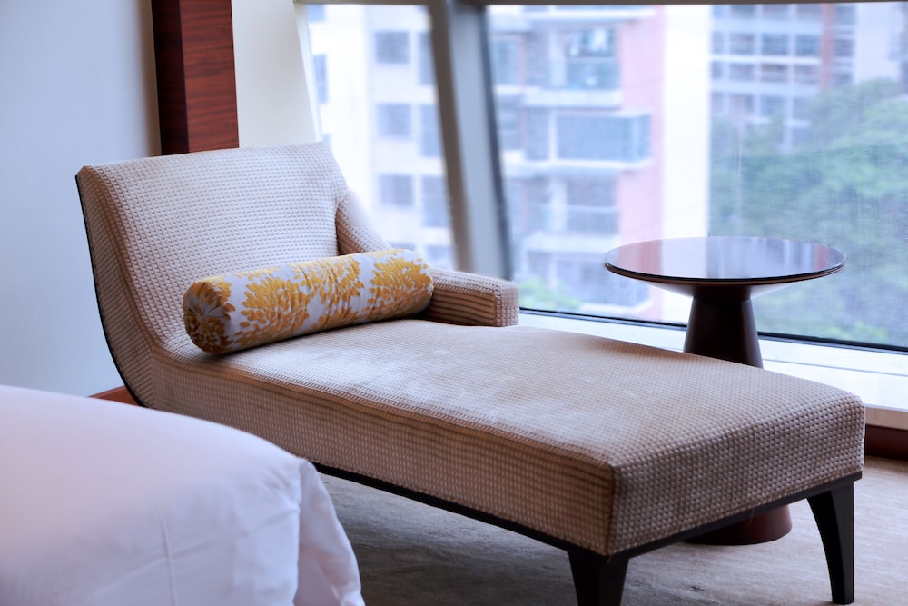 Executive Suite King Size Bed photo 2