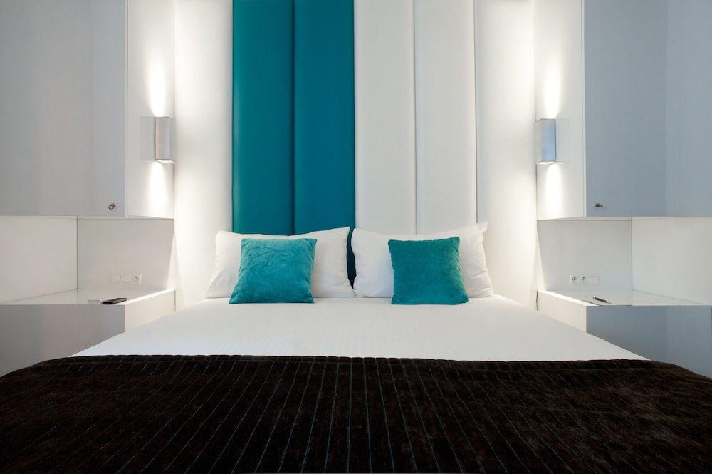 Deluxe Double Room - Photo 1