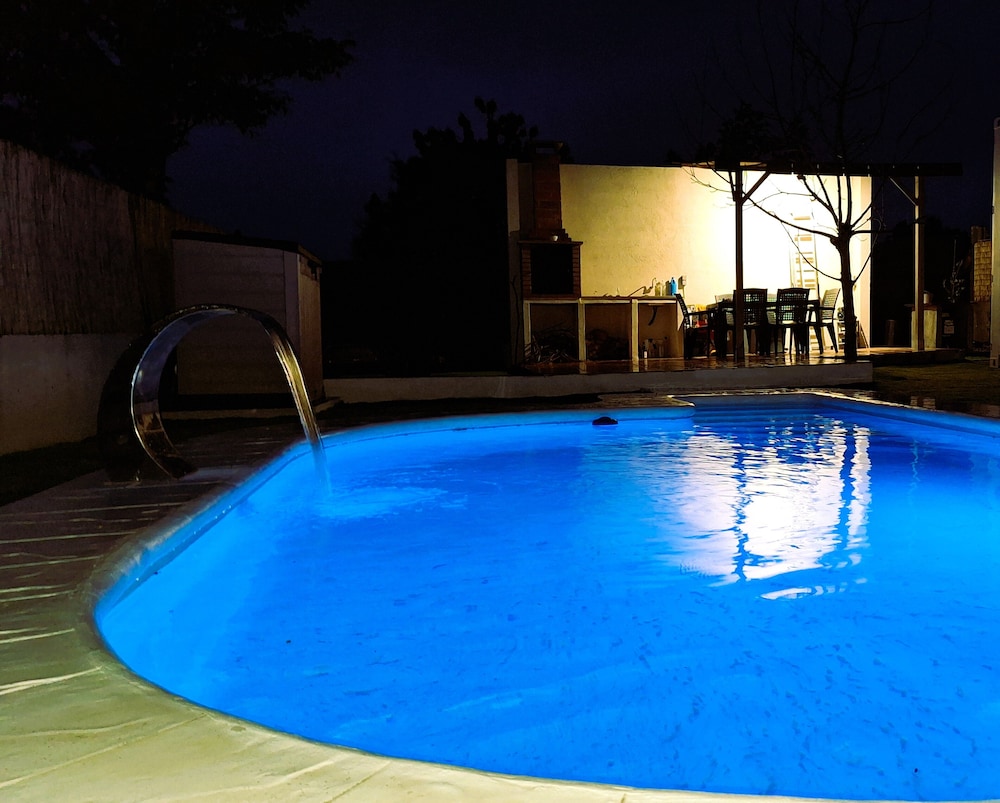 Family House, 3 Bedrooms, Private Pool, Mountainside photo 2