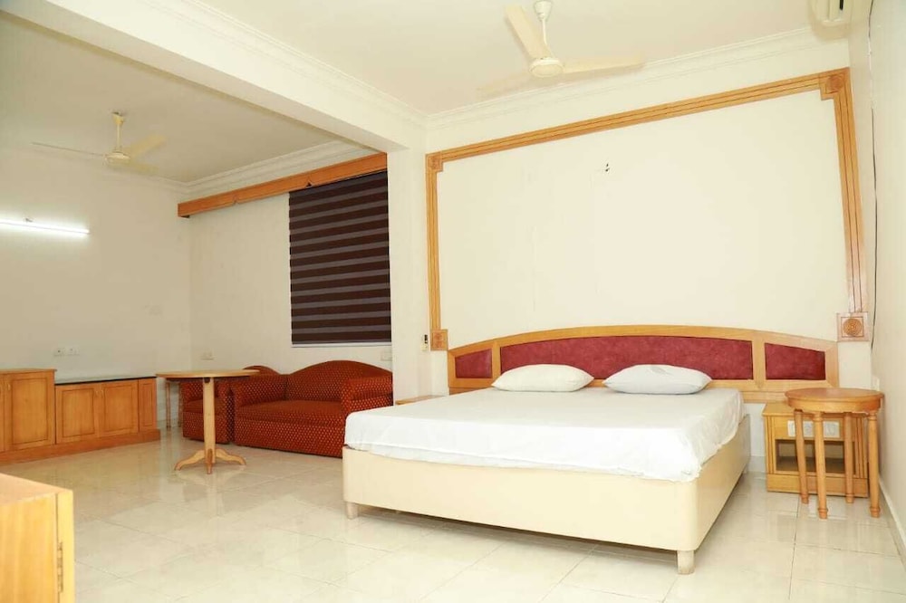Royal Suite photo 2