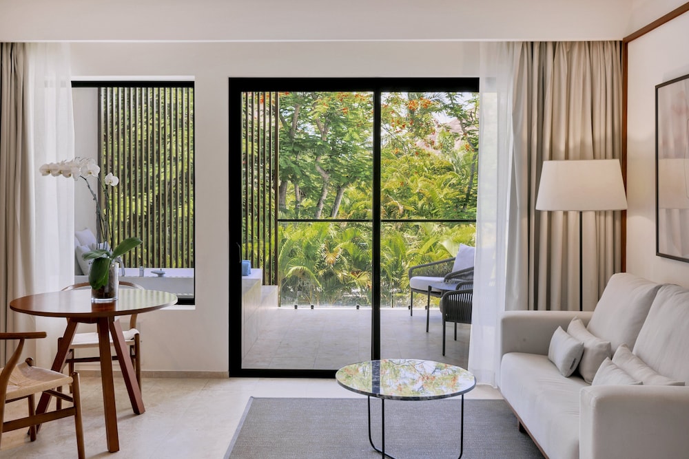 Junior Suite Garden View, 2 Double - Photo 1