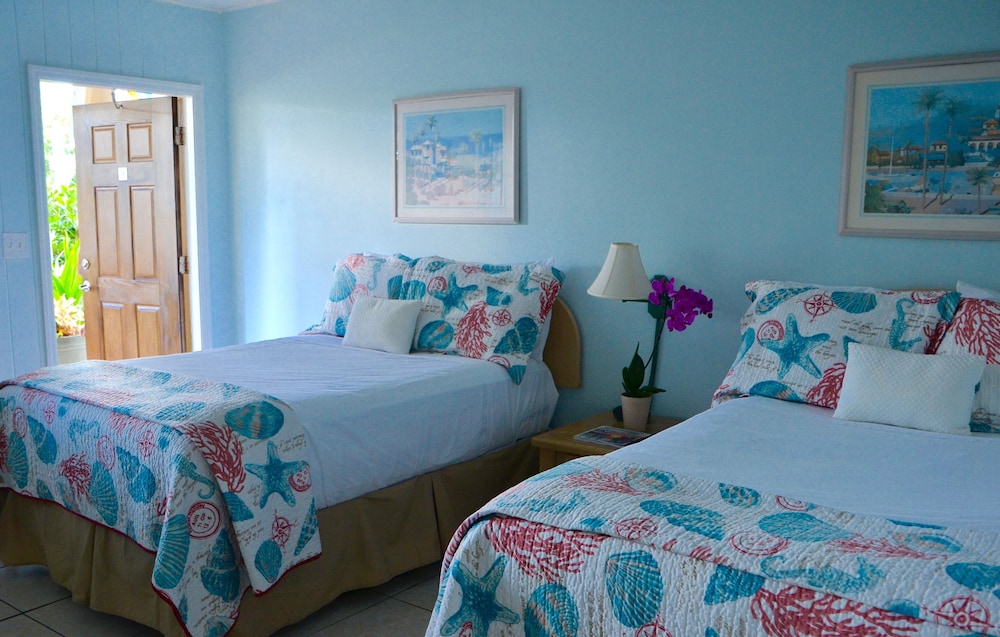 Standard Room, 2 Double Beds, Non Smoking, Private Bathroom