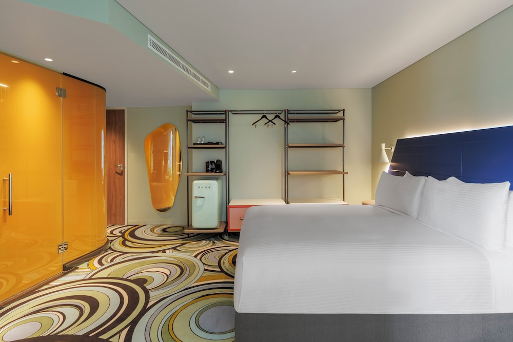 ADGE King Room photo 1