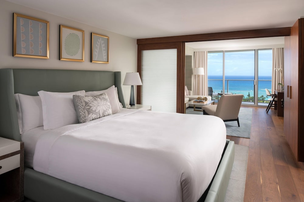 Grand Room, 1 King Bed With Sofa Bed, Ocean View