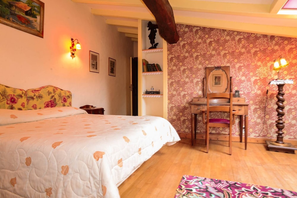 Superior Double Room, Private Bathroom, Garden View photo 3
