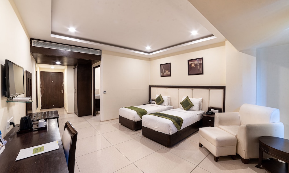 Superior Double or Twin Room photo 2