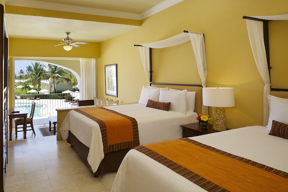 Preferred Club Junior Suite Ocean View King