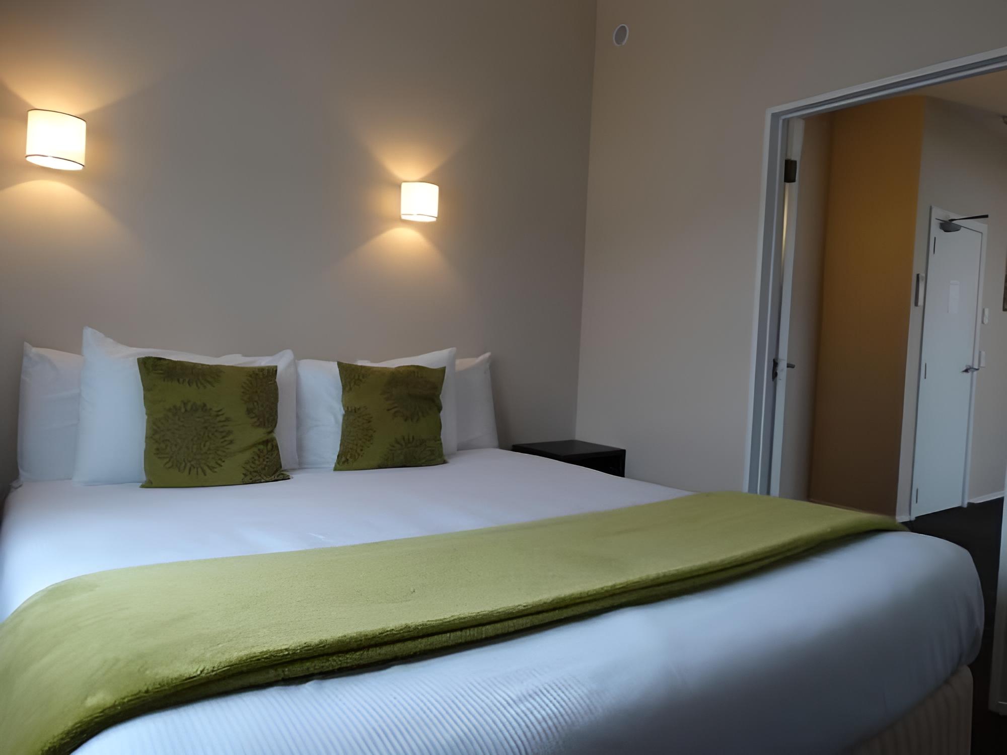 Suite, 1 Bedroom photo 2