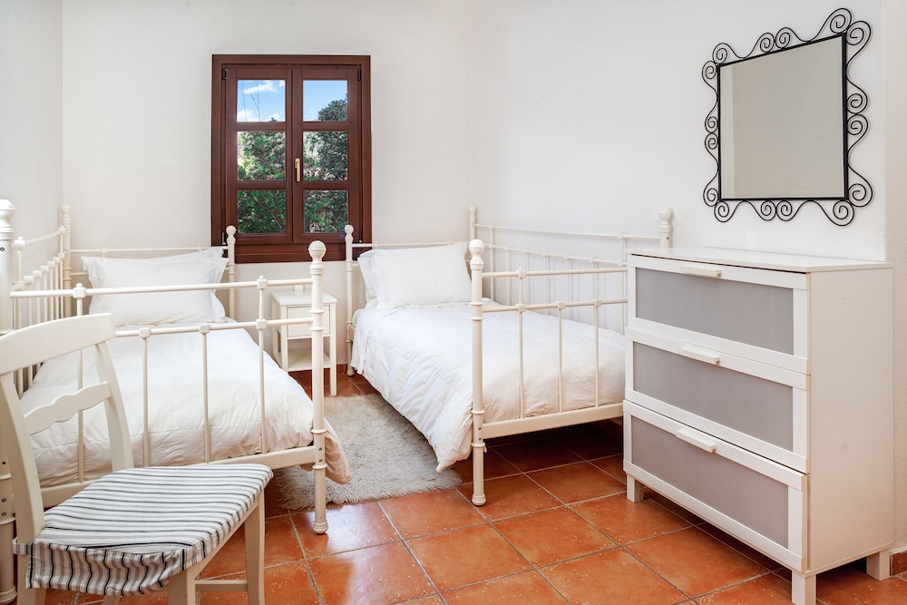 Family Apartment, 2 Bedrooms - Photo 3
