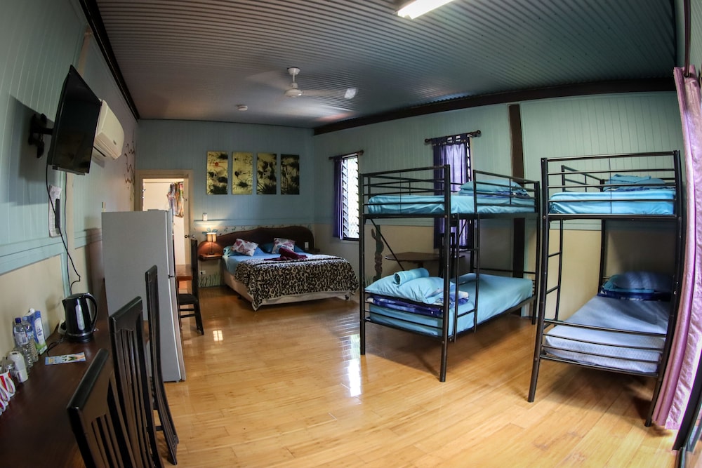 Family Quadruple Room, 1 Bedroom (Cabin 3) photo 3