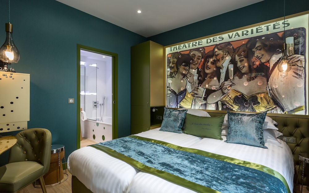 Deluxe Triple Room photo 2