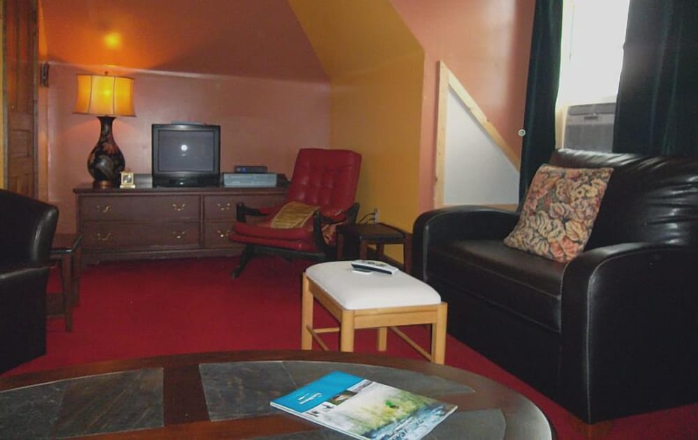 Laurel Mountain Suite photo 3