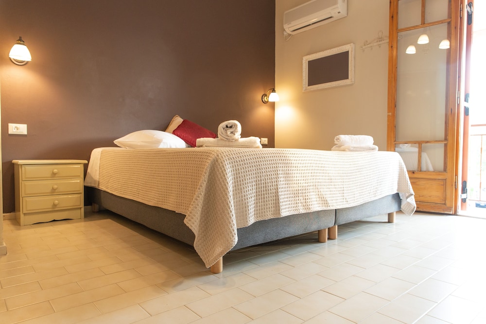 Comfort Room, Sea View photo 1