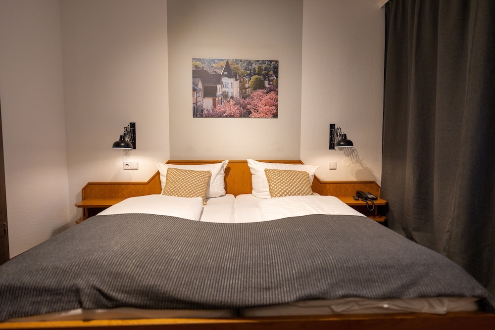 Basic Single Room photo 2