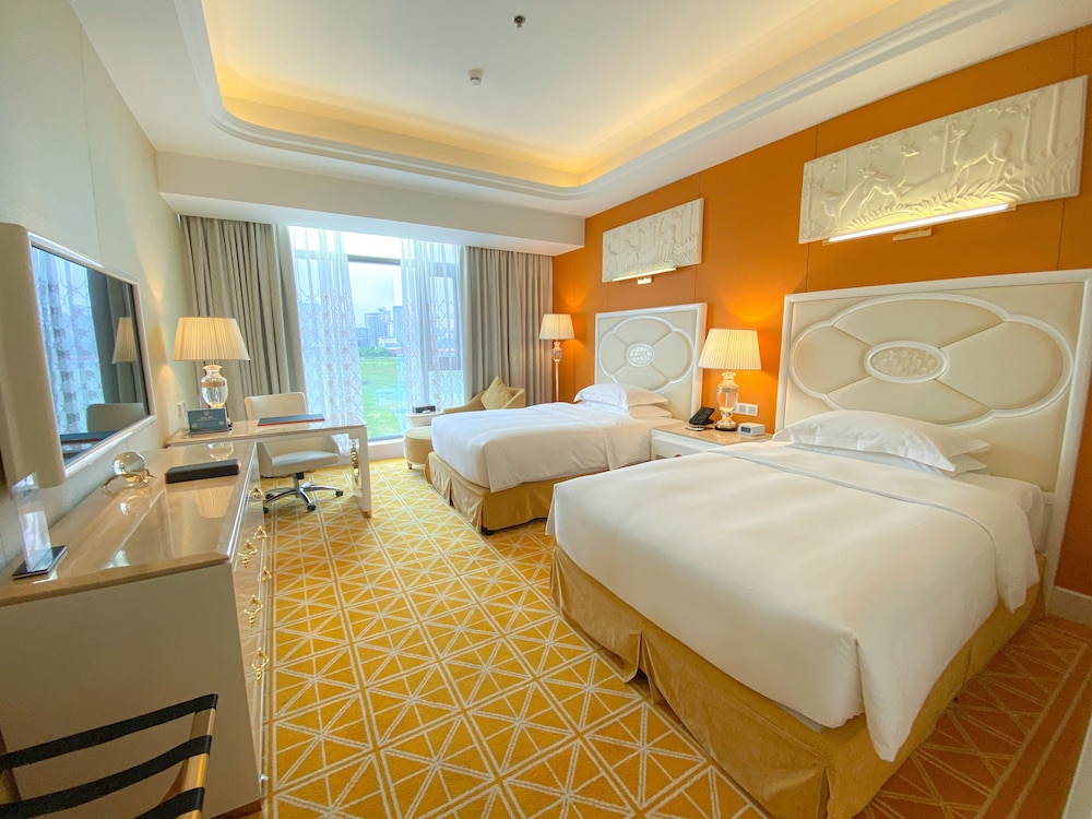 Superior Twin Room, City View - Photo 2