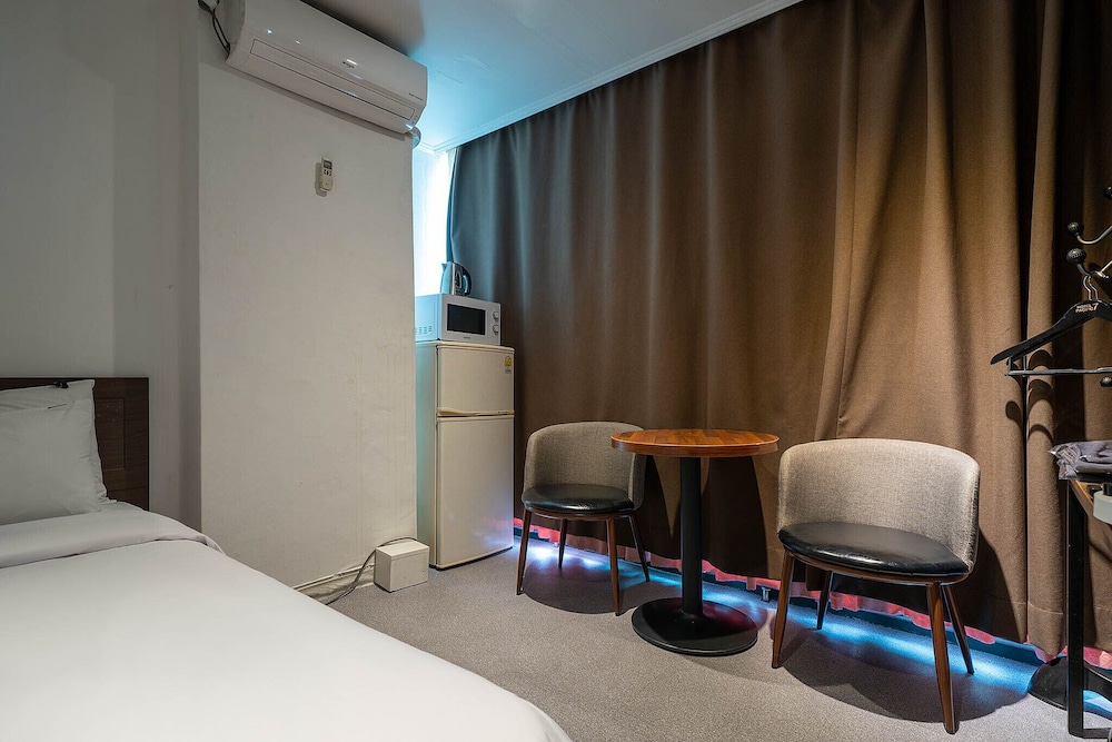 Standard Room - Photo 26