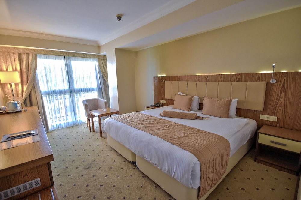 Standard Rooms with French Bed
