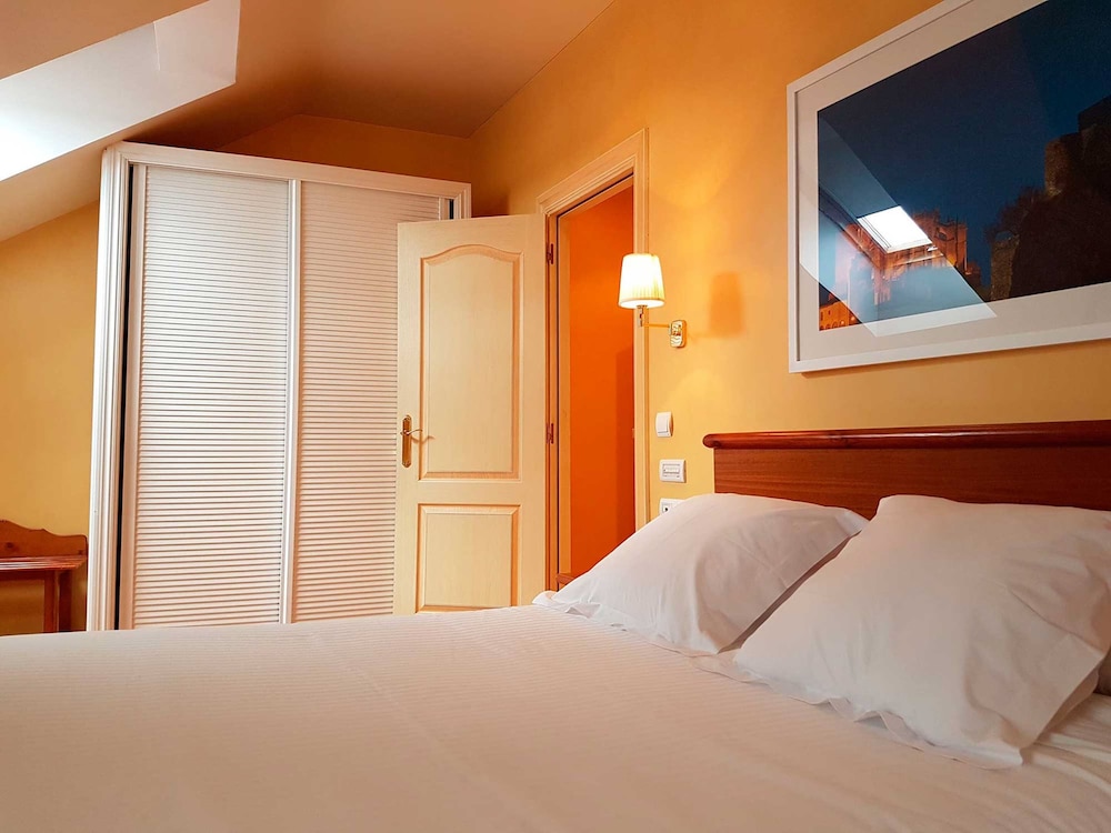 Double or Twin Room, Sea View - Photo 4