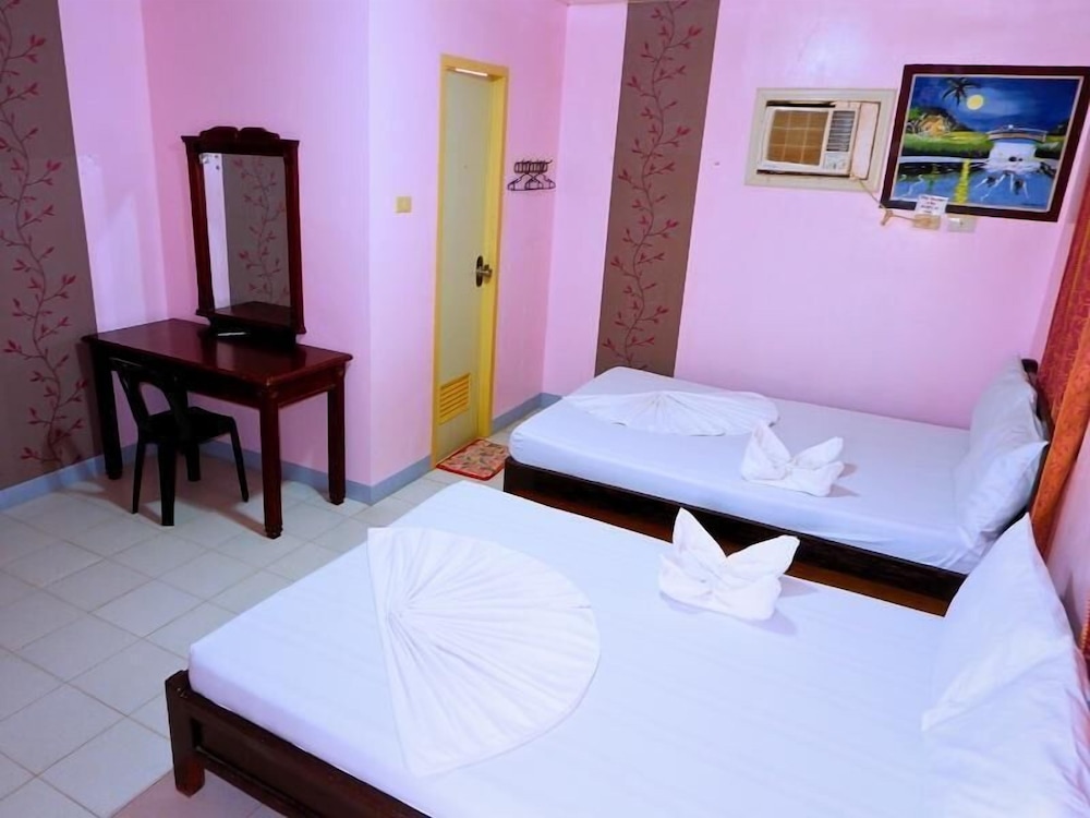 Standard Room, 2 Queen Beds, Balcony, Beach View photo 1