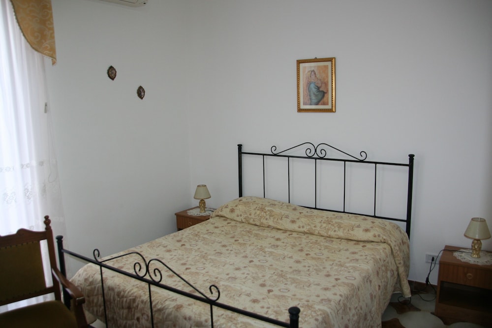 Double Or Twin Room (Mimosa) photo 1