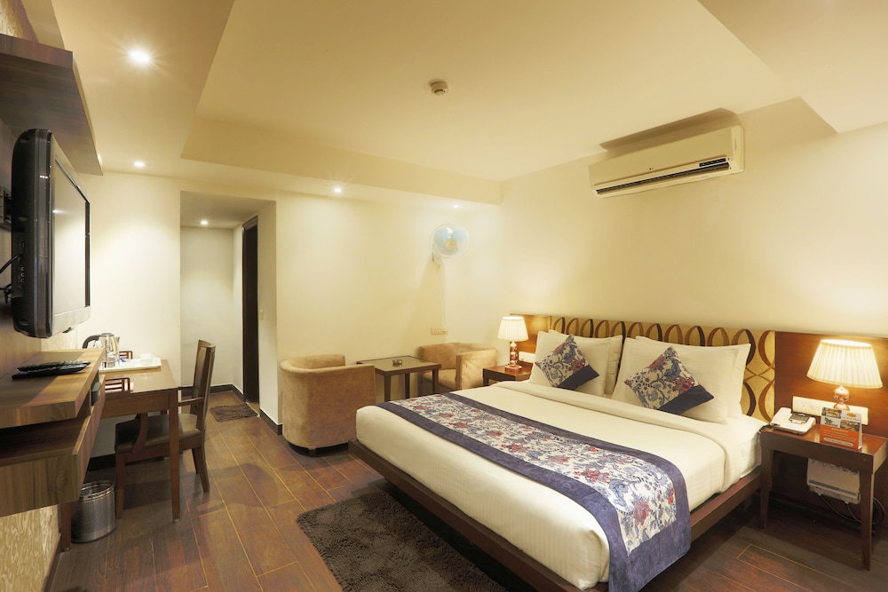 Suite Room - Photo 7