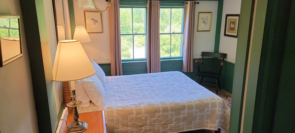 Room, 1 Queen Bed (Room 2) photo 2