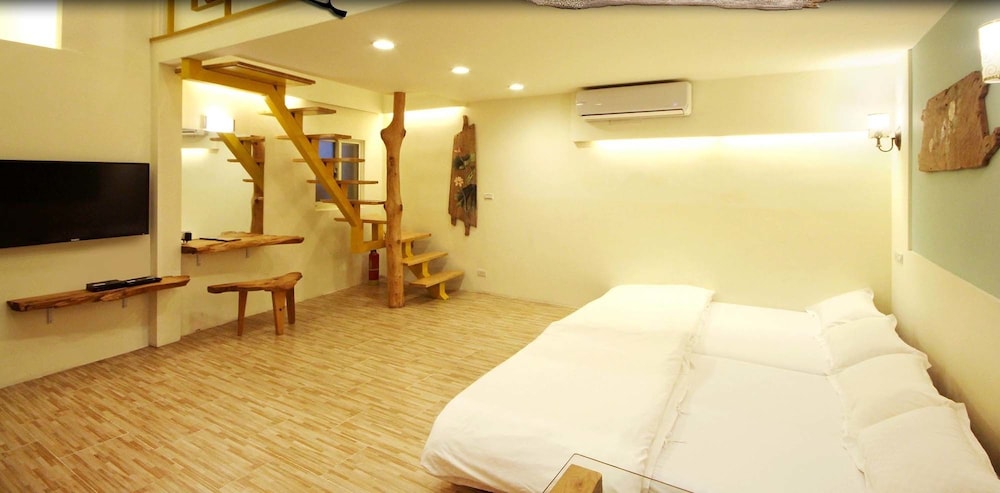 Superior Cabin, Multiple Beds, Mezzanine photo 2