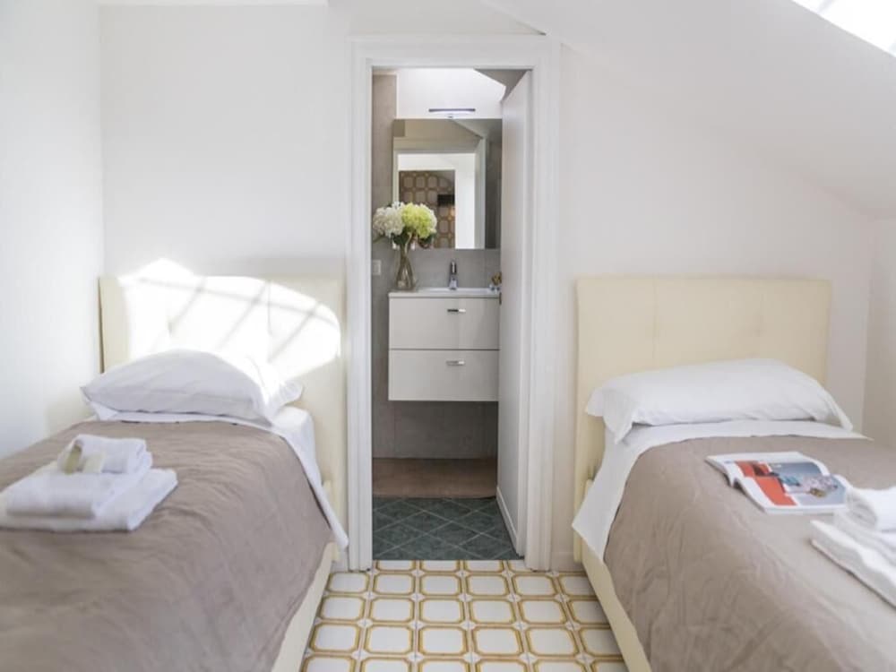 Deluxe Apartment, 2 Bedrooms, 2 Bathrooms, Annex Building photo 3